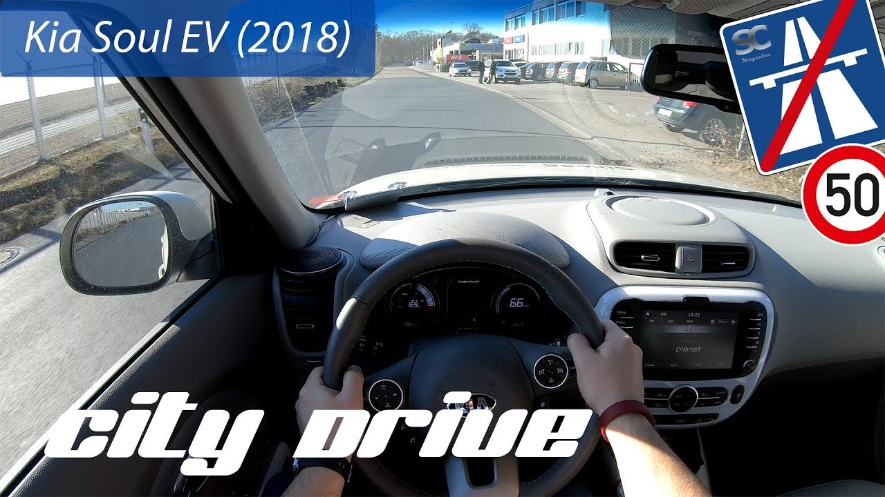 Kia Soul EV (2018) - POV City Drive