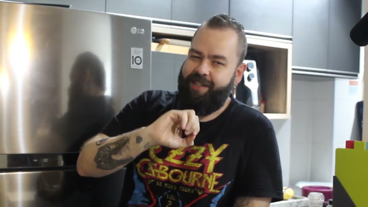 TOMATE RECHEADO NO MICROONDAS