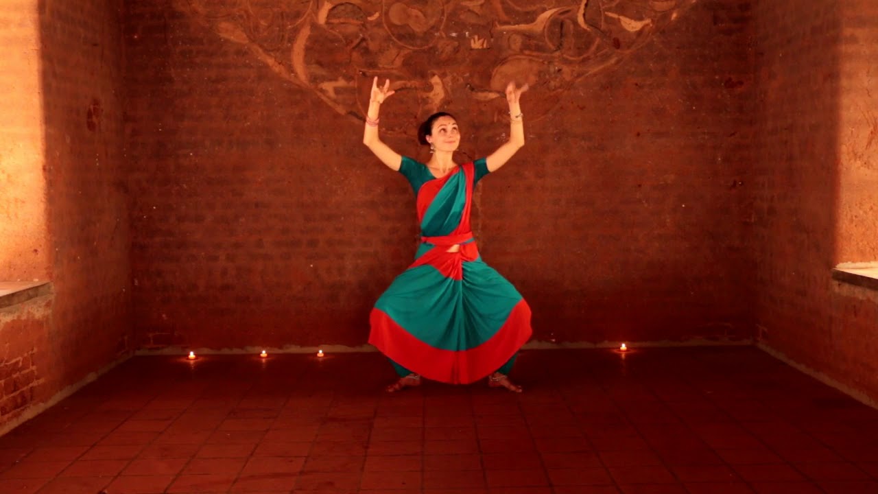 Enthaho Vallabha (Asaveri) Mohiniyattam padam with meaning