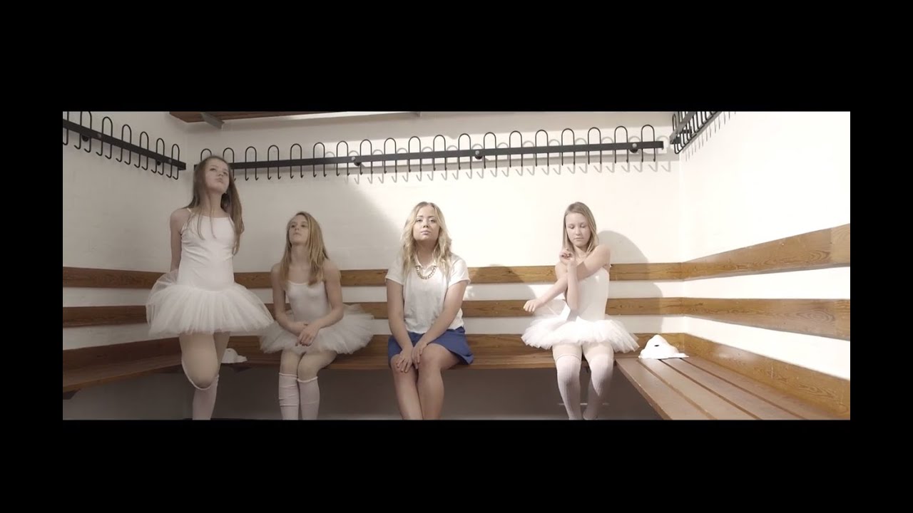 Caroline Castell - Holder du (Officiel Musikvideo)