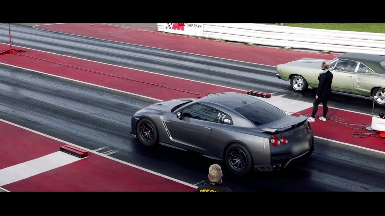 GTR r35 1300whp drag race Tuned by AGs
