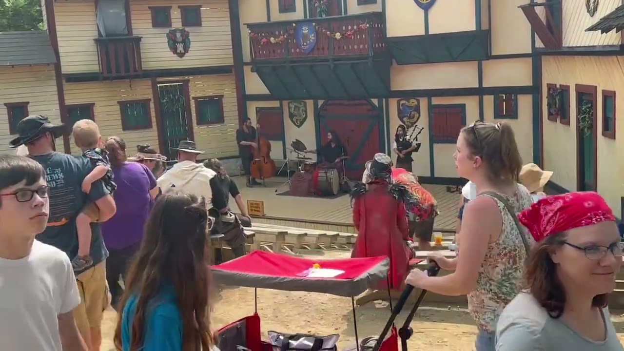 Bristol Renaissance Faire Freestylers of Piping Sunny