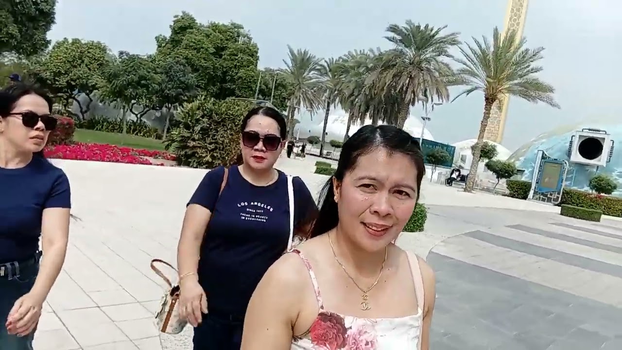 Ang Layo Ng Venue, Gate 5 Daw Pero Dumaan Pa Kami Sa Dalawang Over Pass.