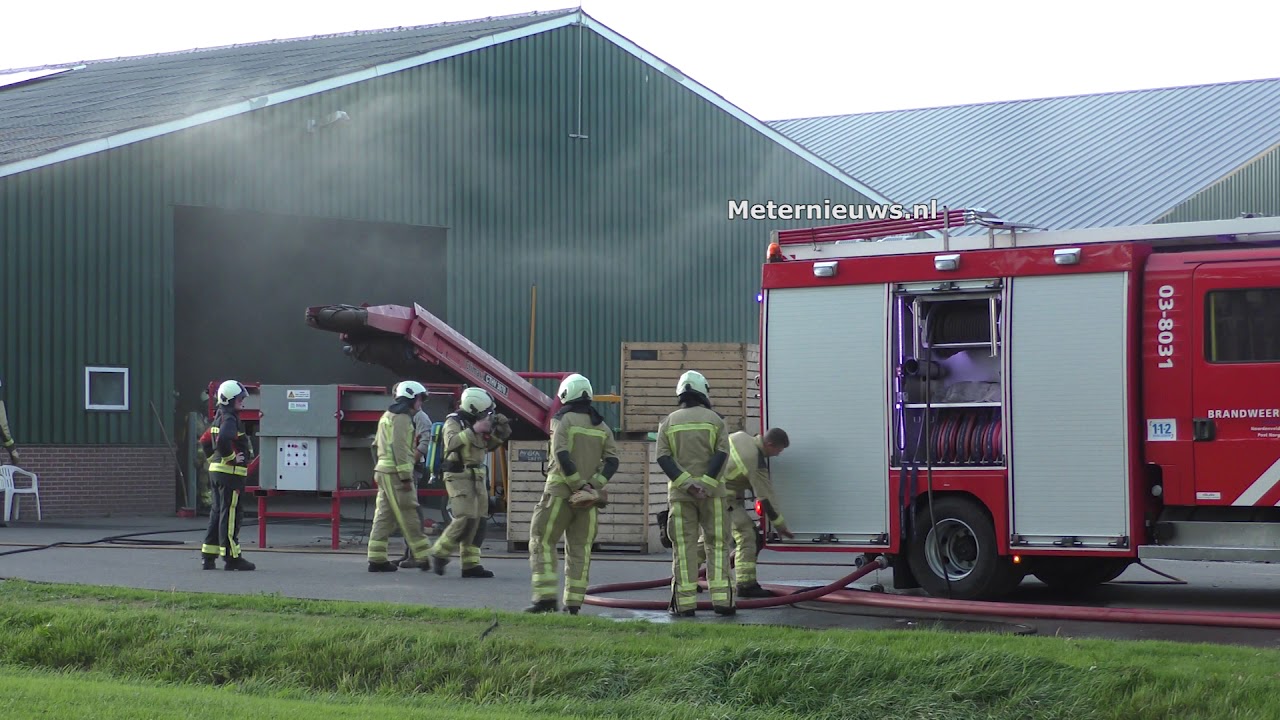 Meterkast landbouwschuur in brand in Zuidvelde