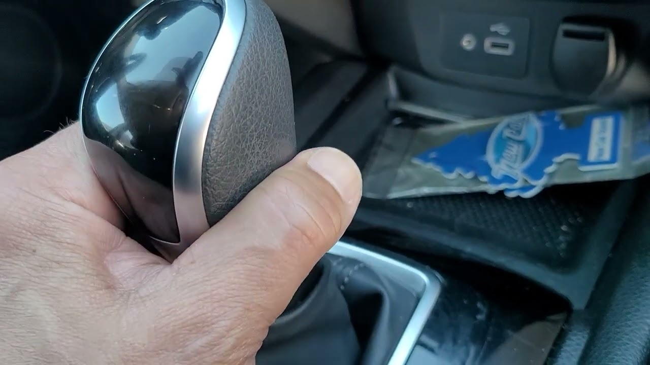 How To Remove 2017-2022 Nissan Rogue Sport Shifter.