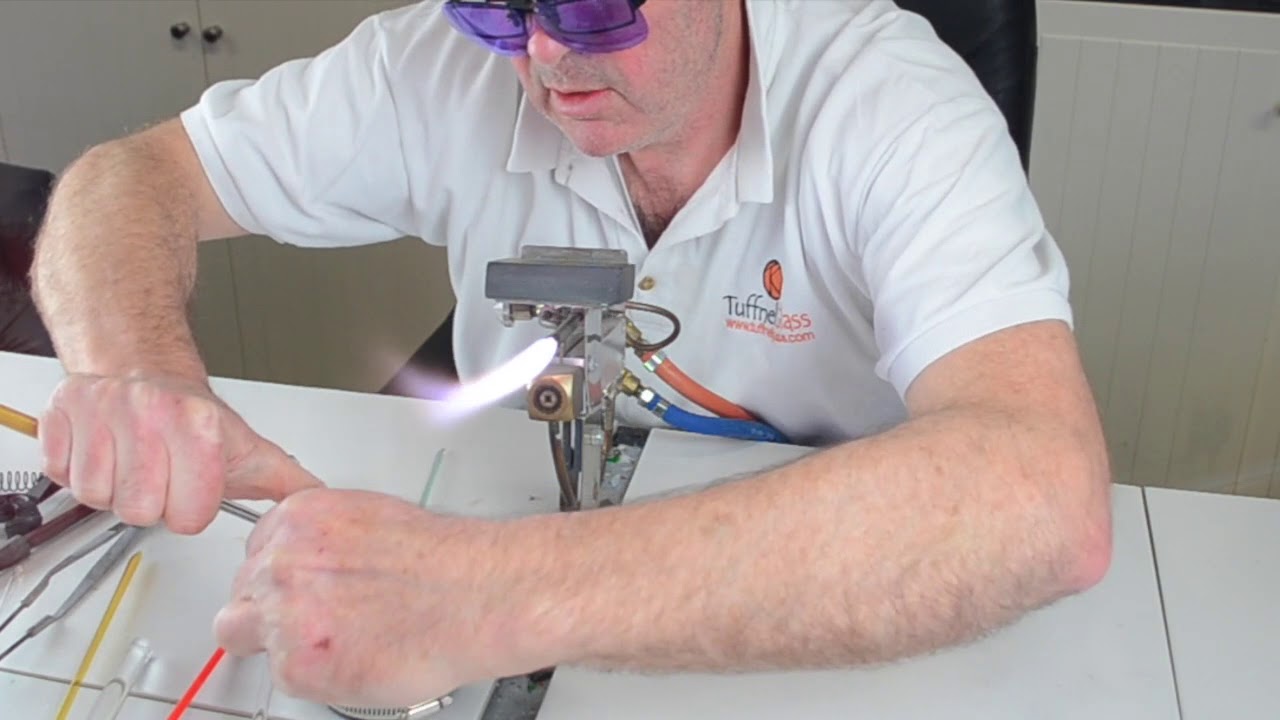 Making Scent Bottles - Tuffnell Glass