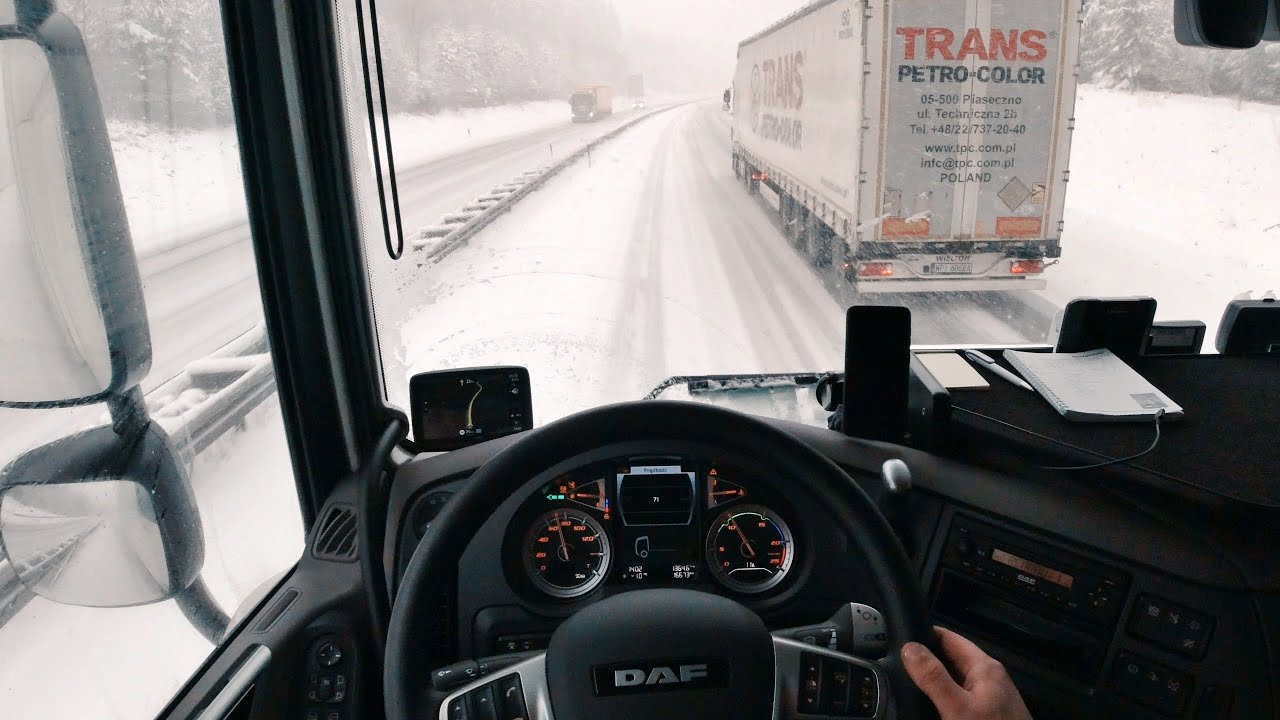 POV Trucking DAF XF 106 - Snowstorm on German highway