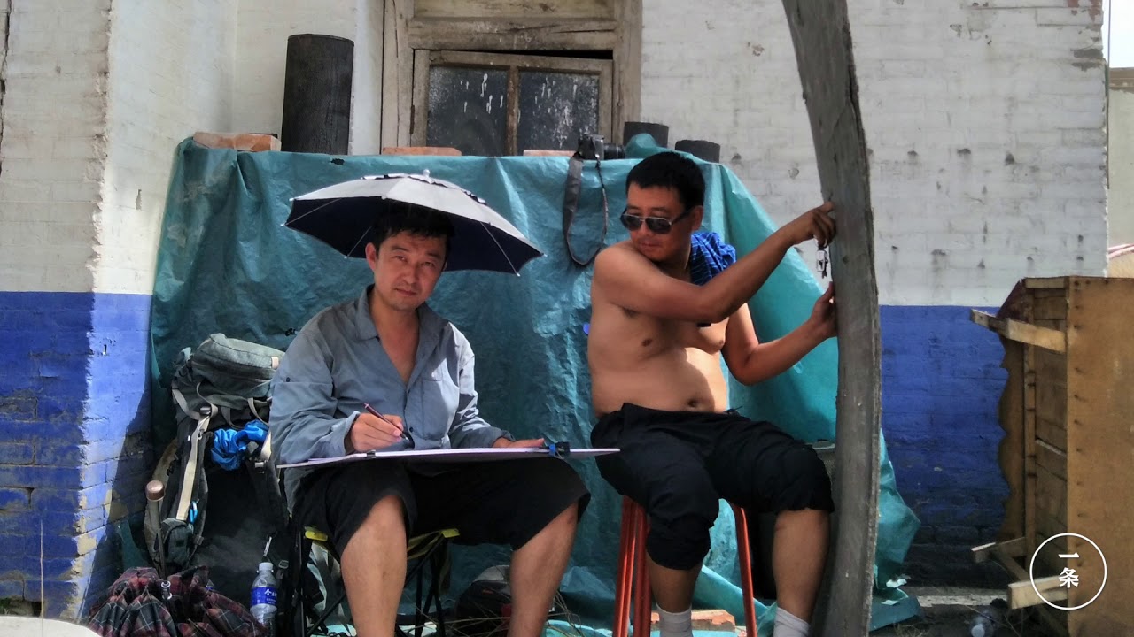 中國第一人！他癡迷寺廟，為1000座寺廟畫像  He&rsquo;s the first one in China to draw sketches for 1,000 temples