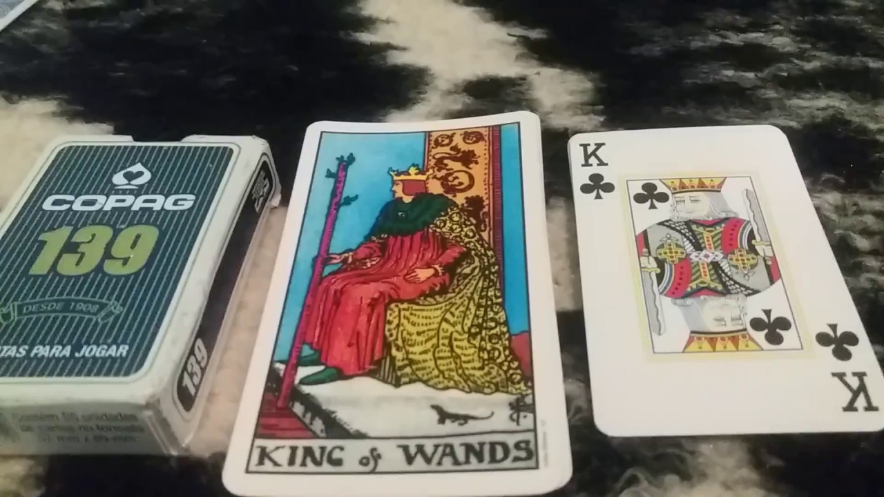 Cartomancia, Baralho Comum - Cartas da Corte, Reis e Tar&ocirc; R. Waite.