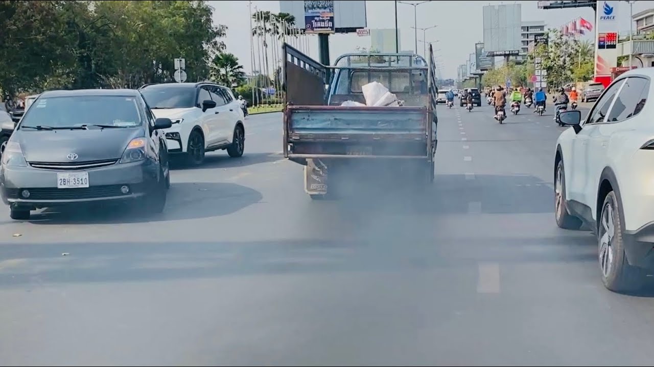 BEST POV RIDE - I FIND A NICE ROLLS ROYCE GHOST AND COOL TRUCK FAST ACCELERATION WITH INSANE SMOKE 