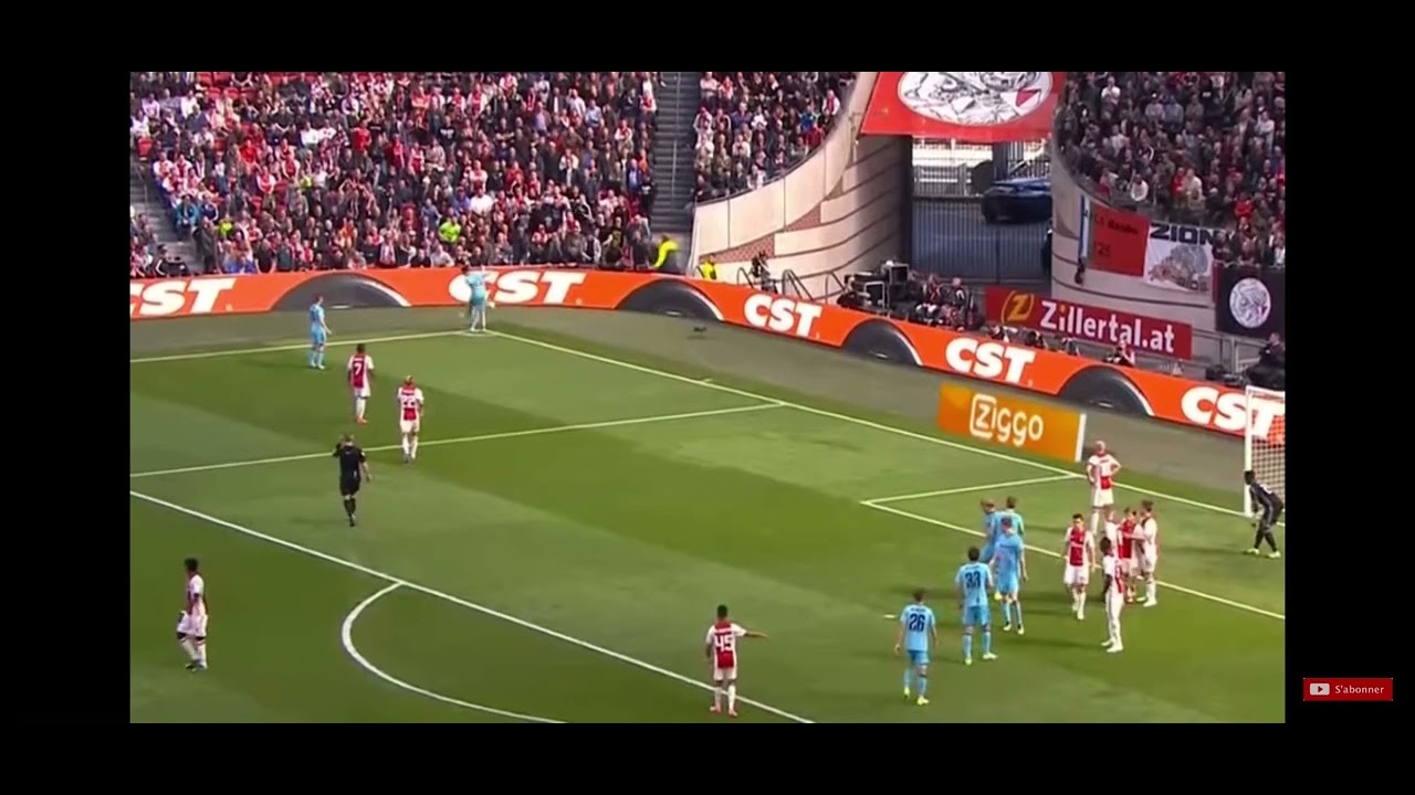 Aansteker tegen Feyenoord speler Steven Berghuis zijn hoofd #feyenoord #ajax @matchfoot4013