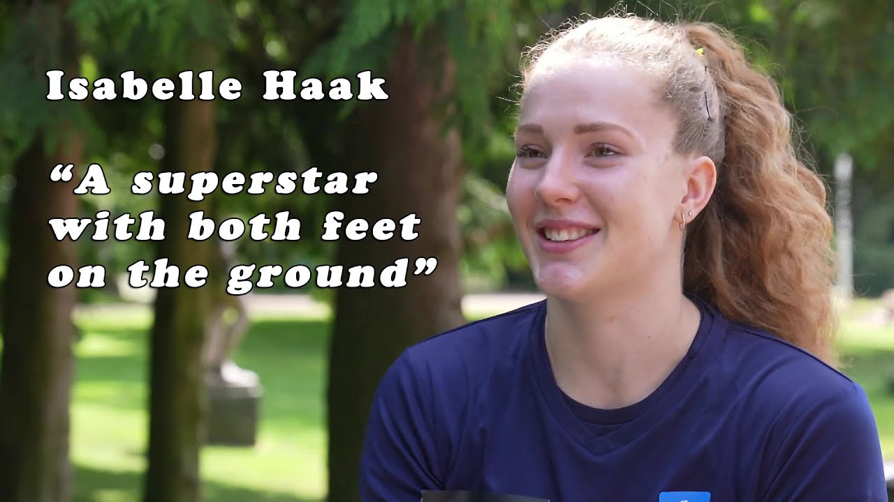 Interview with Isabelle Haak on her career, friends and family (2022)