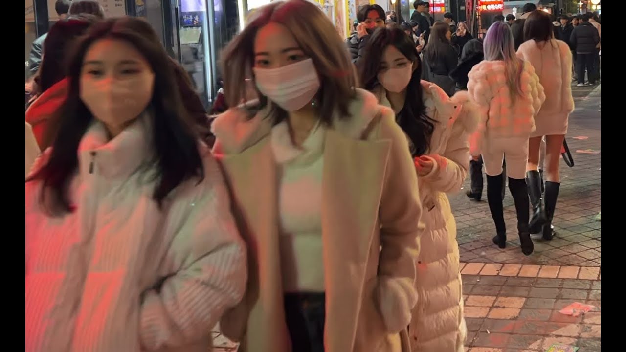 [4K] Saturday Night, Walking in Gangnam Streets - Street Fashion - Walking Tour SEOUL KOREA 2022