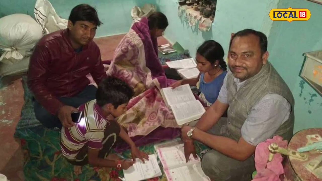 रात में बच्चे घर पर पढ़ रहे हैं या नहीं….16 KM दूर गांव में जाकर चेक करता है ये सरकारी टीचर