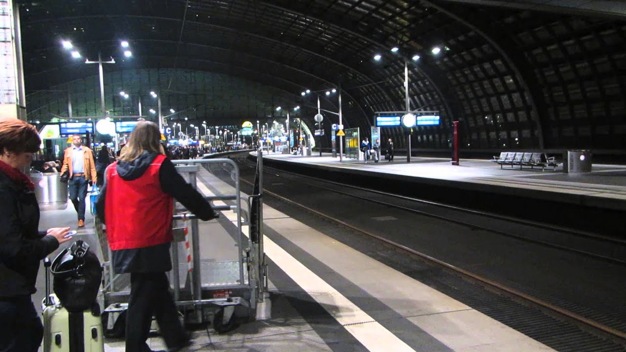 Berlin Hauptbahnhof Announcement