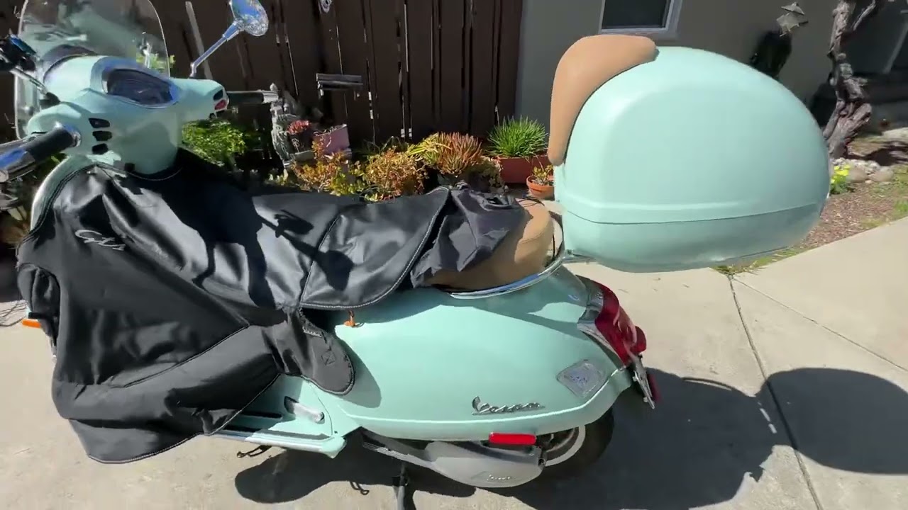 Vespa GTS Leg Cover installation and review video