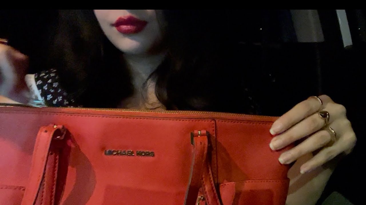 What’s in my bag asmr…..?