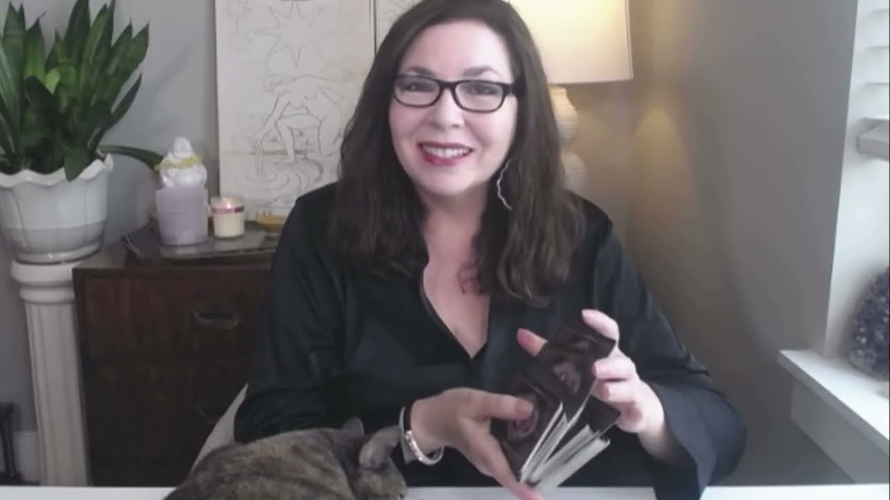 CAPRICORN - June 2023 Tarot Reading with Stella Wilde