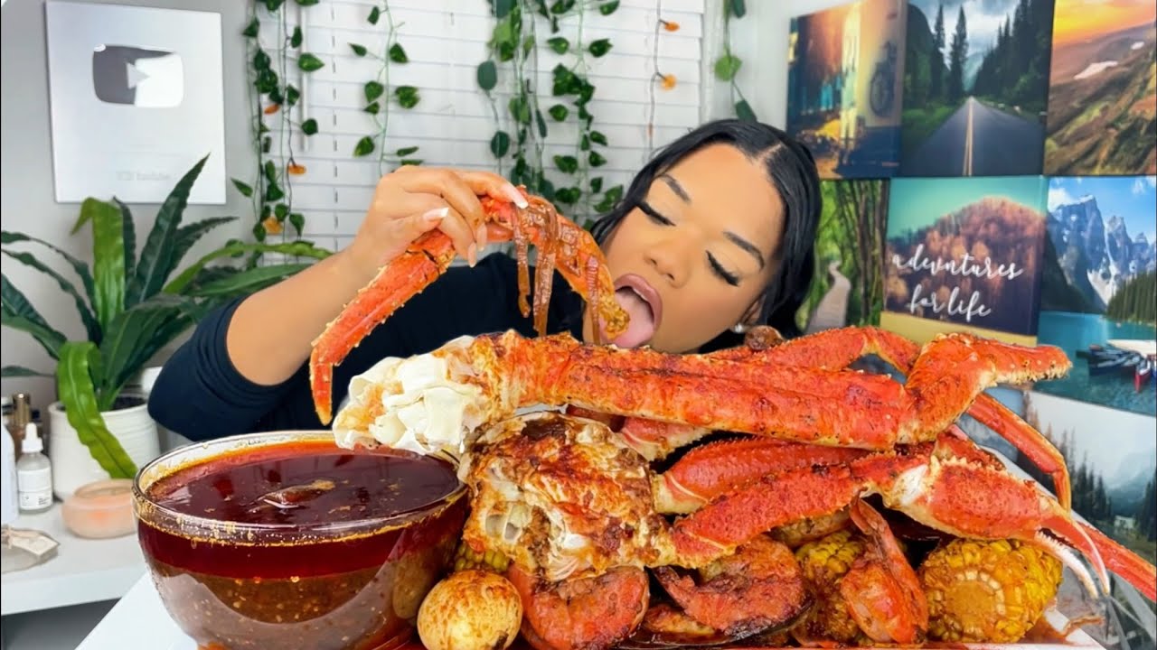 KING CRAB SEAFOOD BOIL MUKBANG | SEAFOOD BOIL MUKBANG| DESHELLED