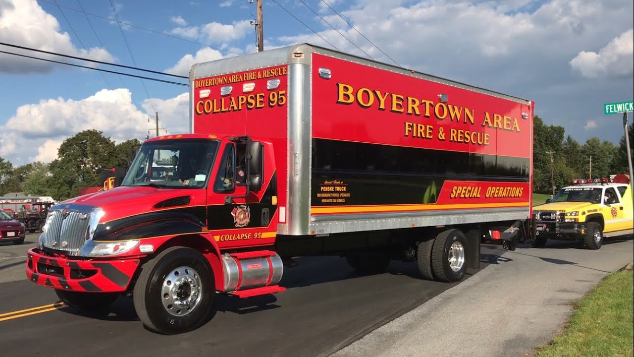 Apparatus Leaving Amity Fire Co. 2017