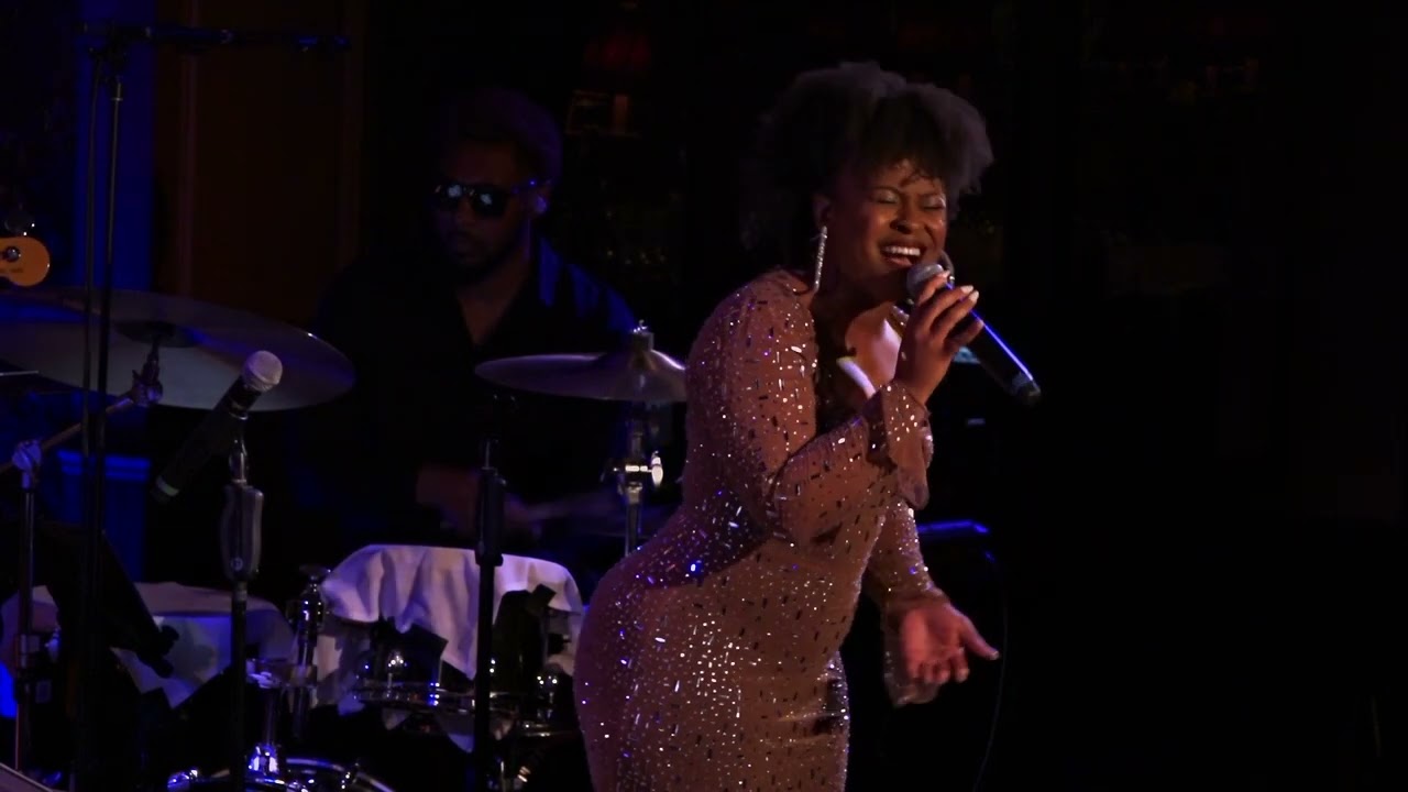 Alexis Tidwell Bailey sings 