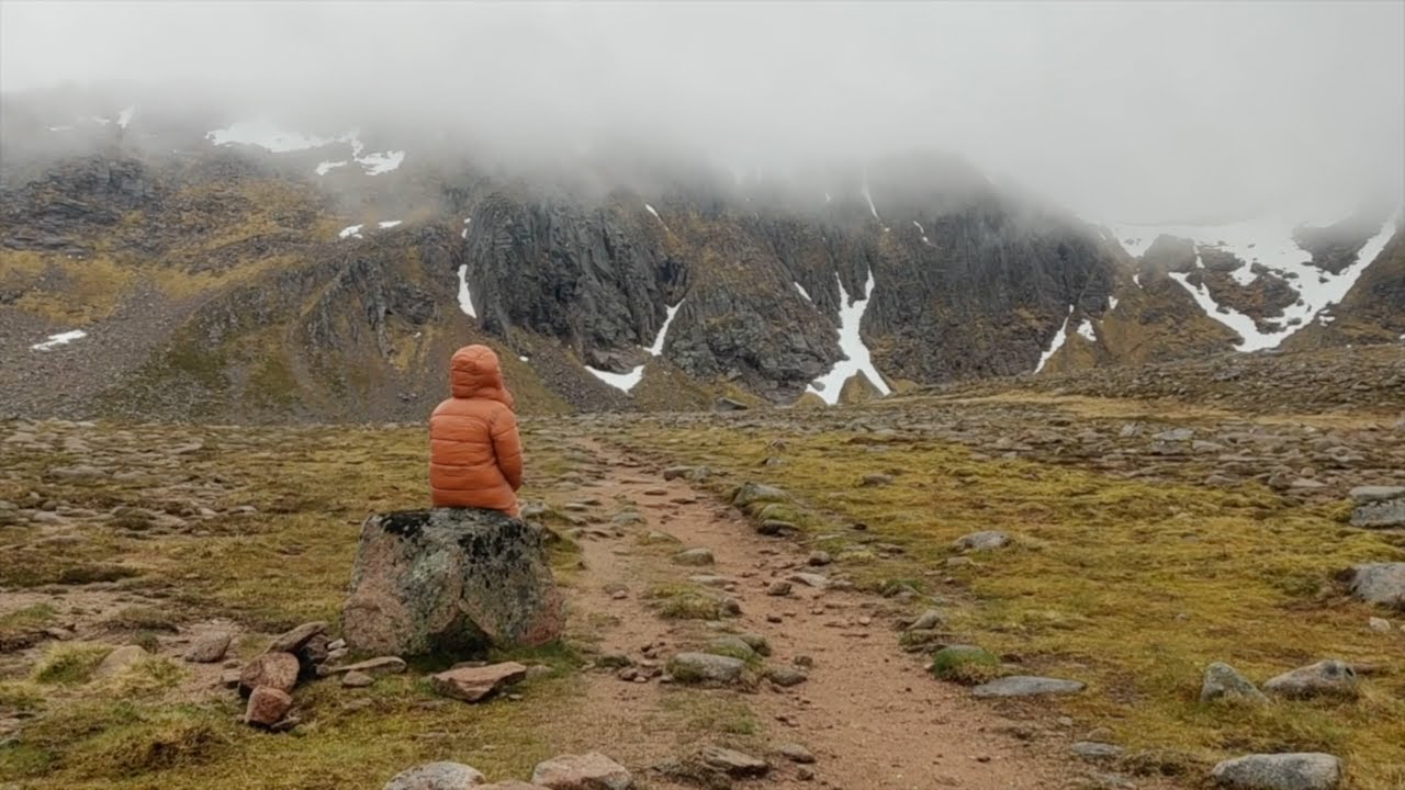 The Cairngorms National Park UK - Hiking up the Cairngorm Mountain