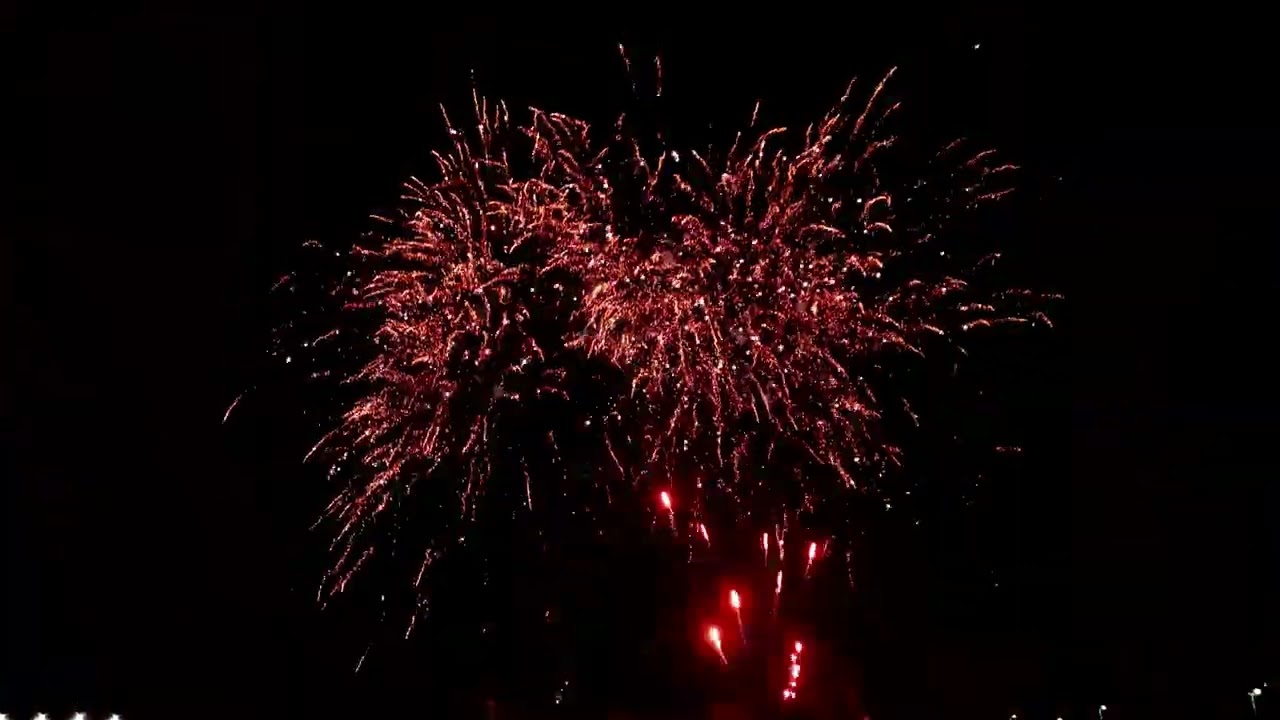 Intense rapid burst fireworks show - Herning 28/12 25 - Nyt&aring;rsteltet
