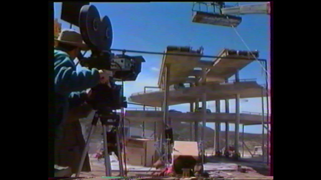 ESCAPE FROM L.A - special effects EARTHQUAKE scene - 1996 TV SHOW