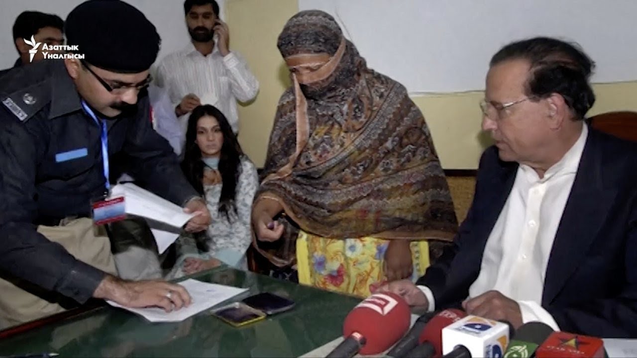 Pakistan court overturns Asia Bibi's sentence