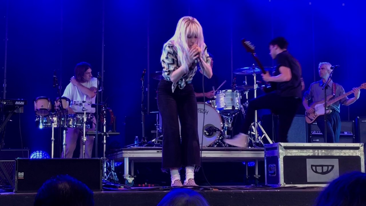 Still Into You (Live in Hinckley, MN) - Paramore