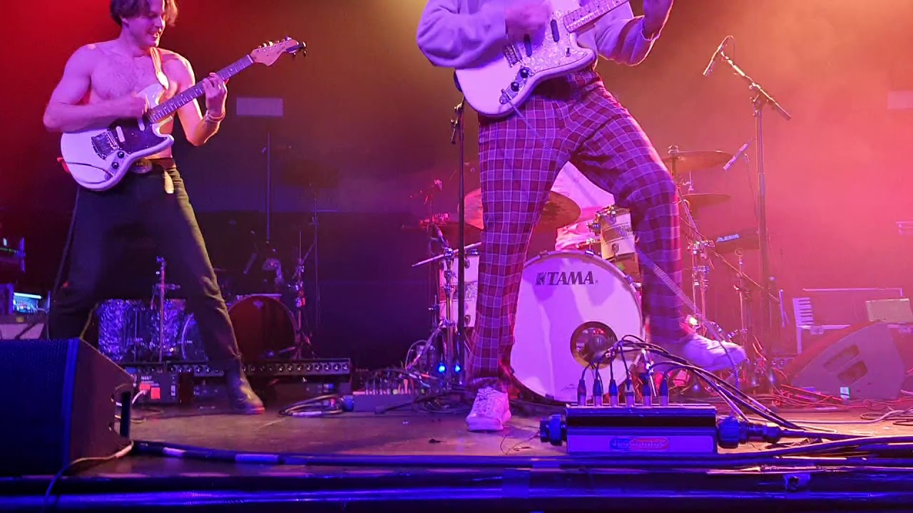 Everybody Wants To Rule The World - Dayglow Live @ Barrowlands Ballroom Glasgow 15/12/2019