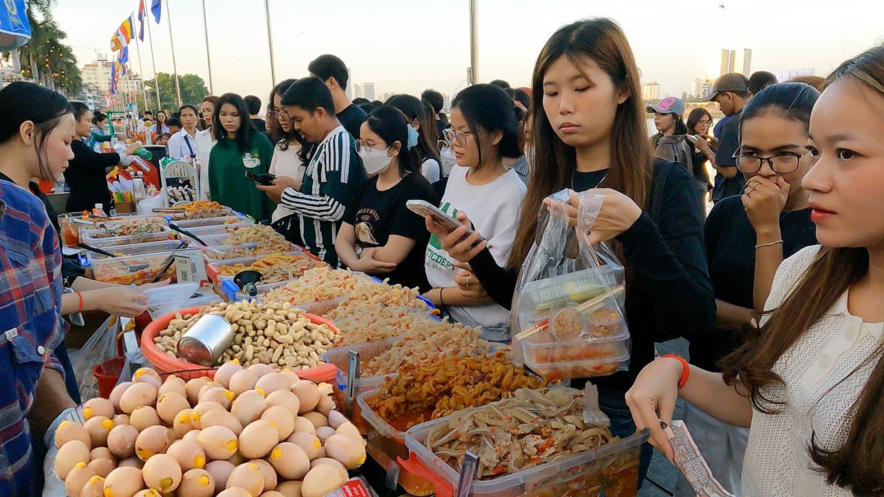 Everything You Must Eat & See: Phnom Penh Riverside & Chaktomuk Walk Street 2026
