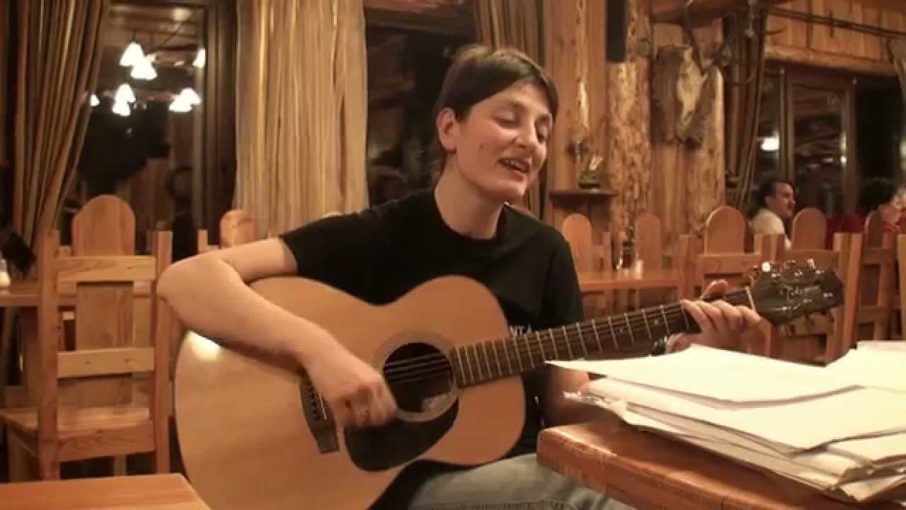 Ana - Doi ochi negrii