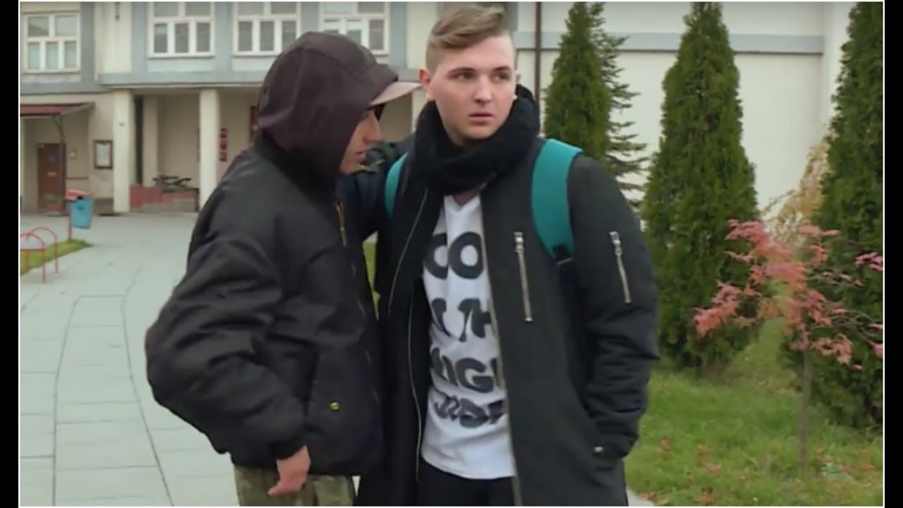 Licealista obiecał im narkotyki, musiał odnowić stare kontakty [Szkoła odc. 516]