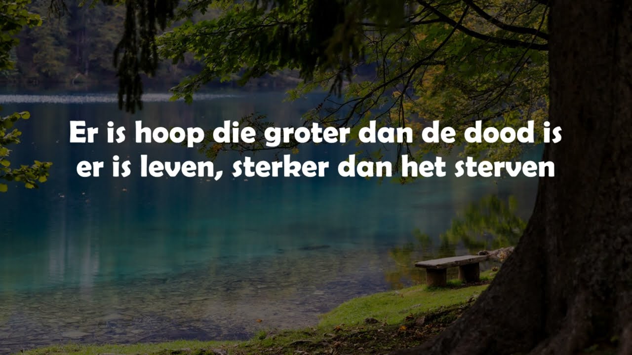 Opwekking met tekst 847 Onze schuilplaats is God (versie 4)