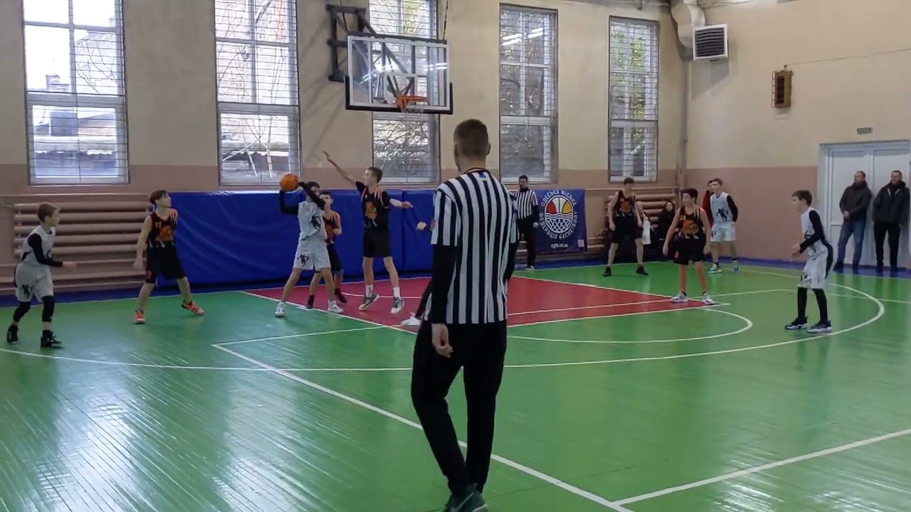 СДЮСШОР им  ЛИТВАКА Б.Д. 2011 с Фонтан 2010-11. Ч1 Игра 12.12.23