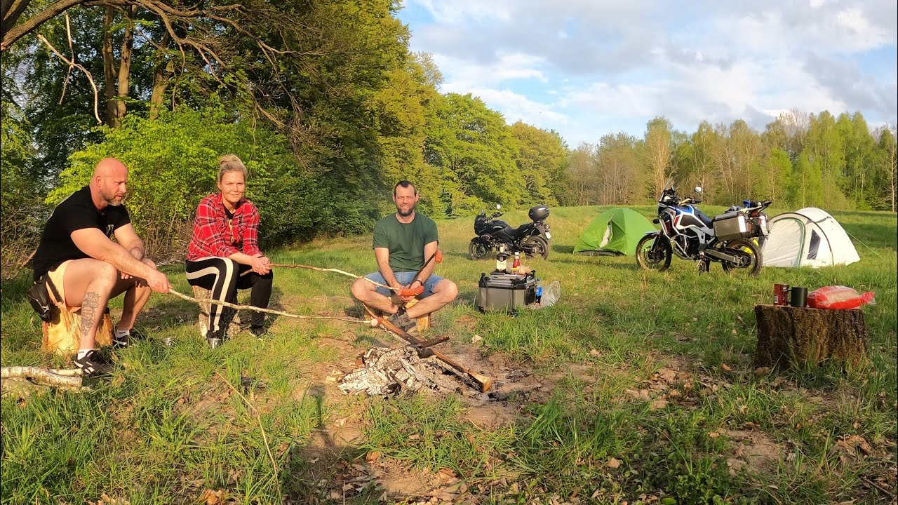 Dziki biwak pod namiotami - DL650 & CRF 1100
