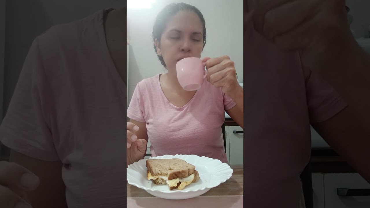 Começando o dia. Hoje amanheceu nublado por aqui🌥☁️