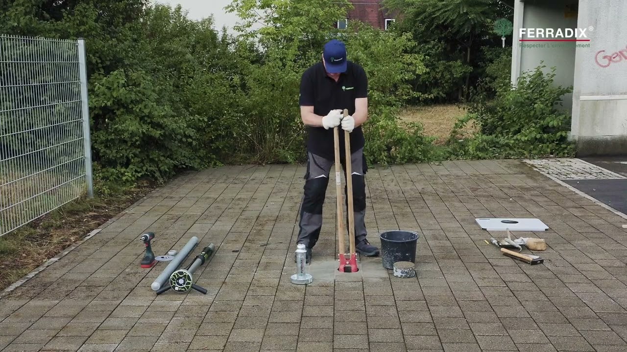 Montage d'un poteletet avec le FERRADIX® CITY