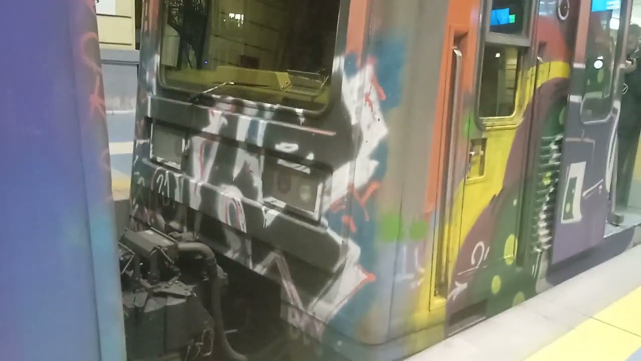 ΗΣΑΠ στο Φάληρο και Πειραιά 8ης, 10ης και 11ης Γενιας και βόλτα προς Εργοτάξιο της Γραμμής3 Πειραιά
