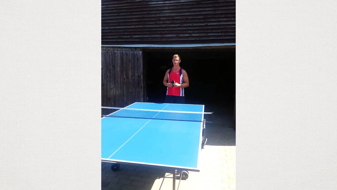 Kamaniņu braucējs Kristaps Rozītis izaicina motobraucēju Jāni Rozīti uz pingpongu