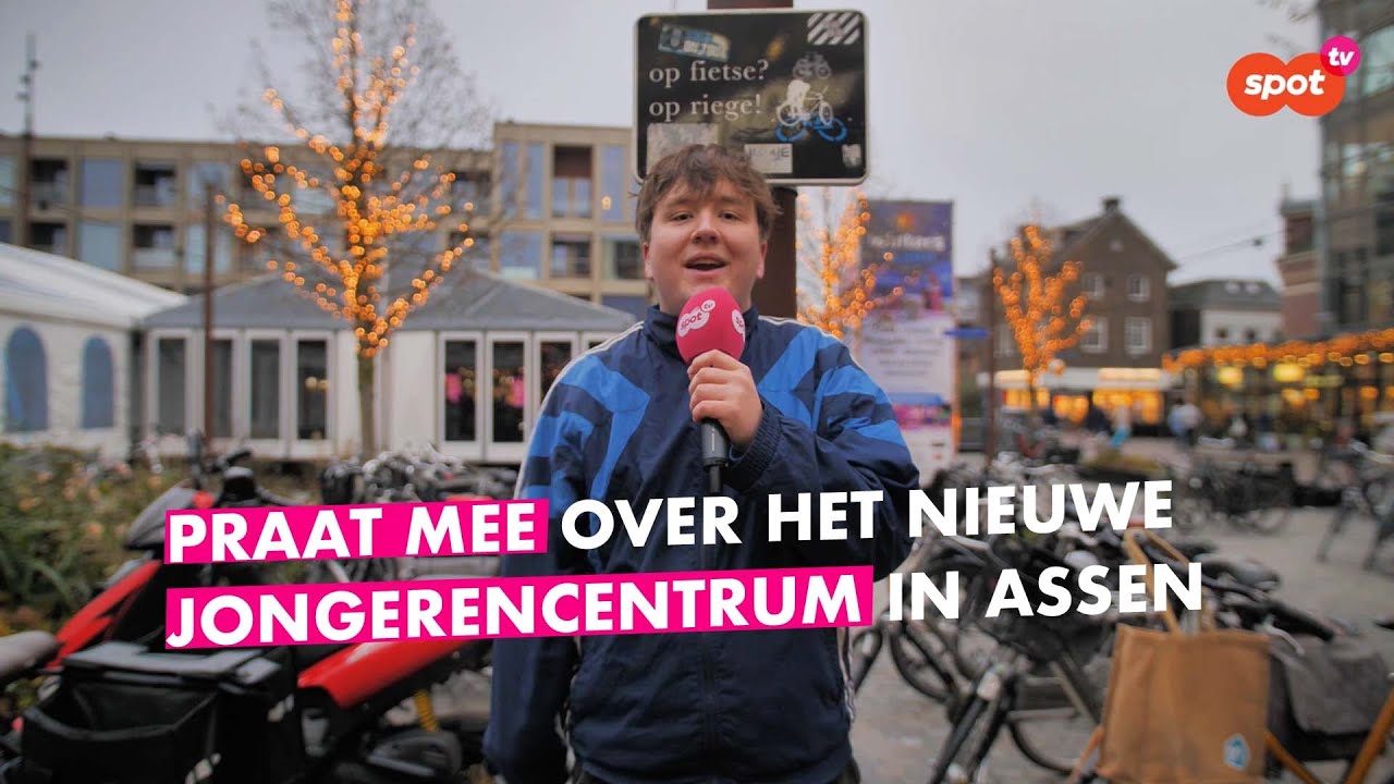 Patat, chips, komkommer en een lekkere hotdog van de Hema!