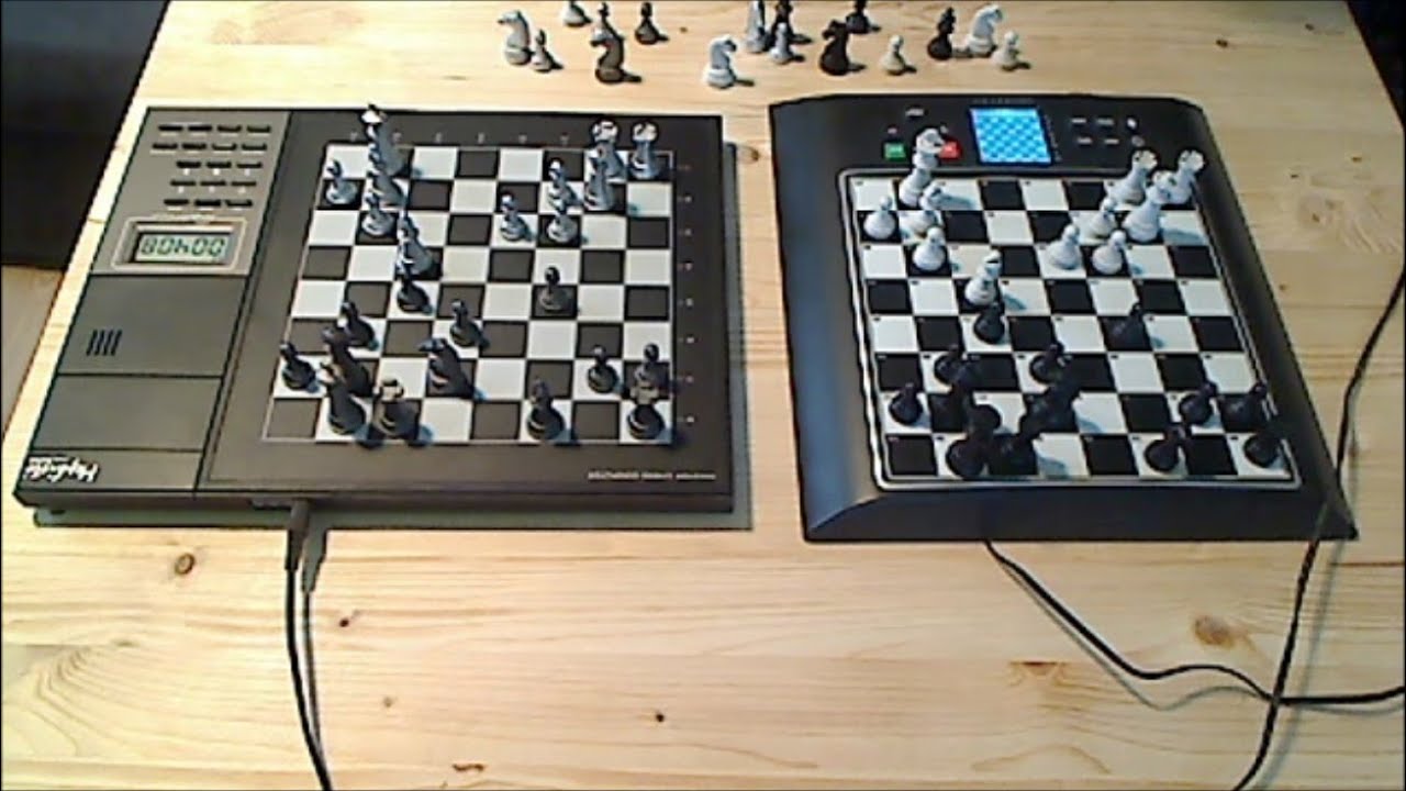 Mephisto Master Chess vs. Chess Genius pro Strategisches Desaster