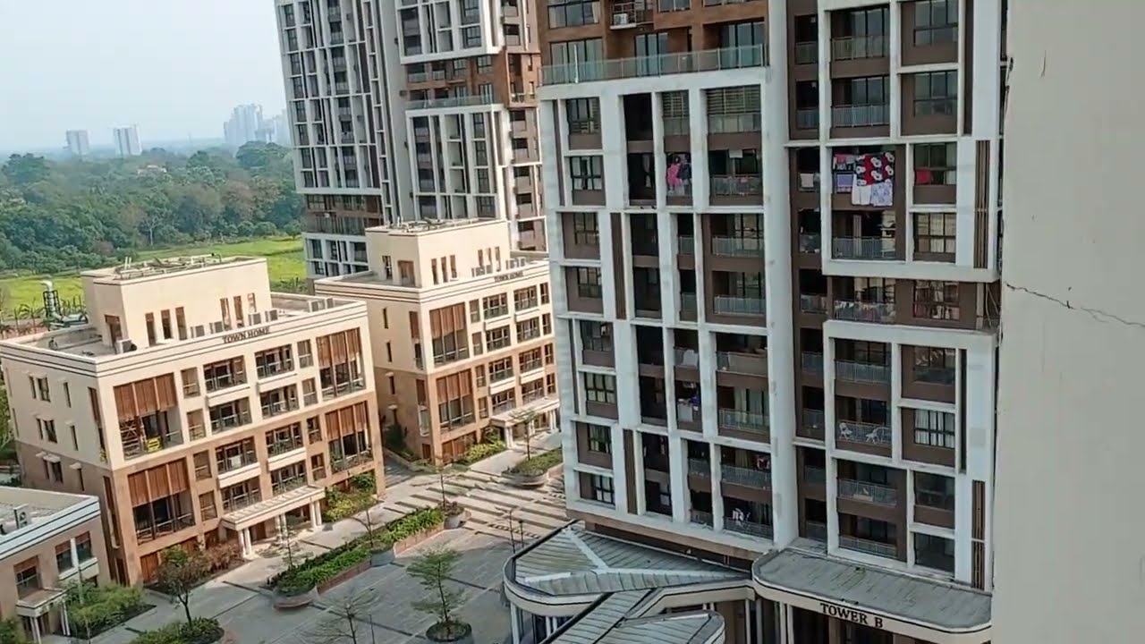 Tata Avenida 2bhk 1080 sq ft flat sale @ 1.02 cr. plz call 9831287876 for details.