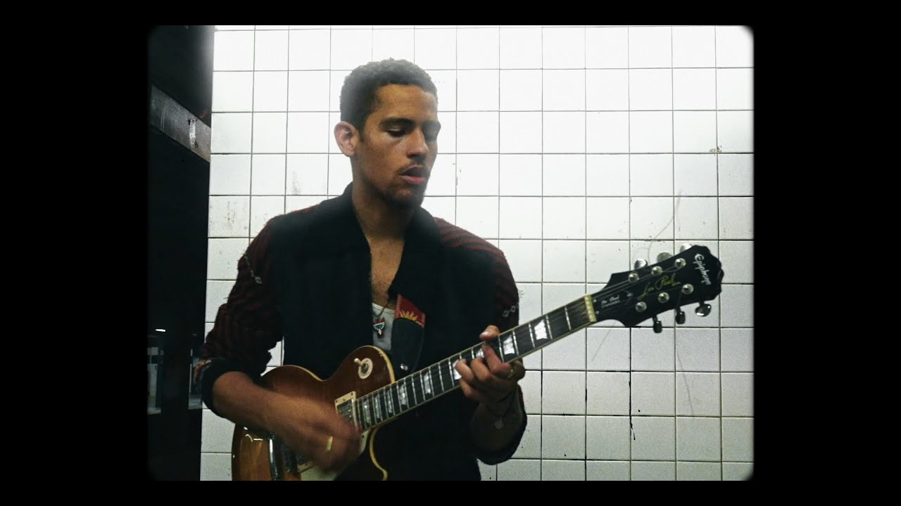 NoMBe - Miss Mirage (OFFICIAL MUSIC VIDEO)