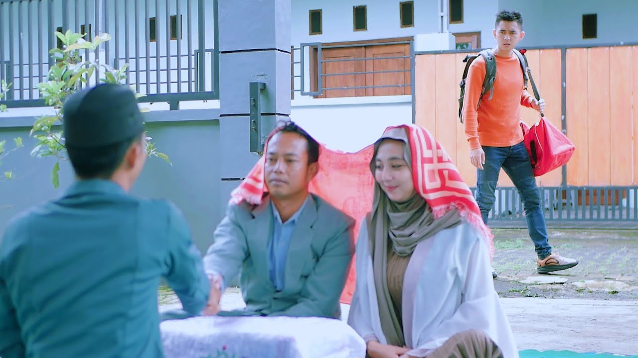 KISAH MENYAKITKAN ! 7 TAHUN MERANTAU DIKIRA MATI, TERNYATA ISTRINYA MEMILIH MENIKAH LAGI