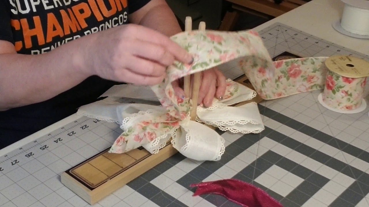 Как сделать лук с помощью EZ Bow Maker