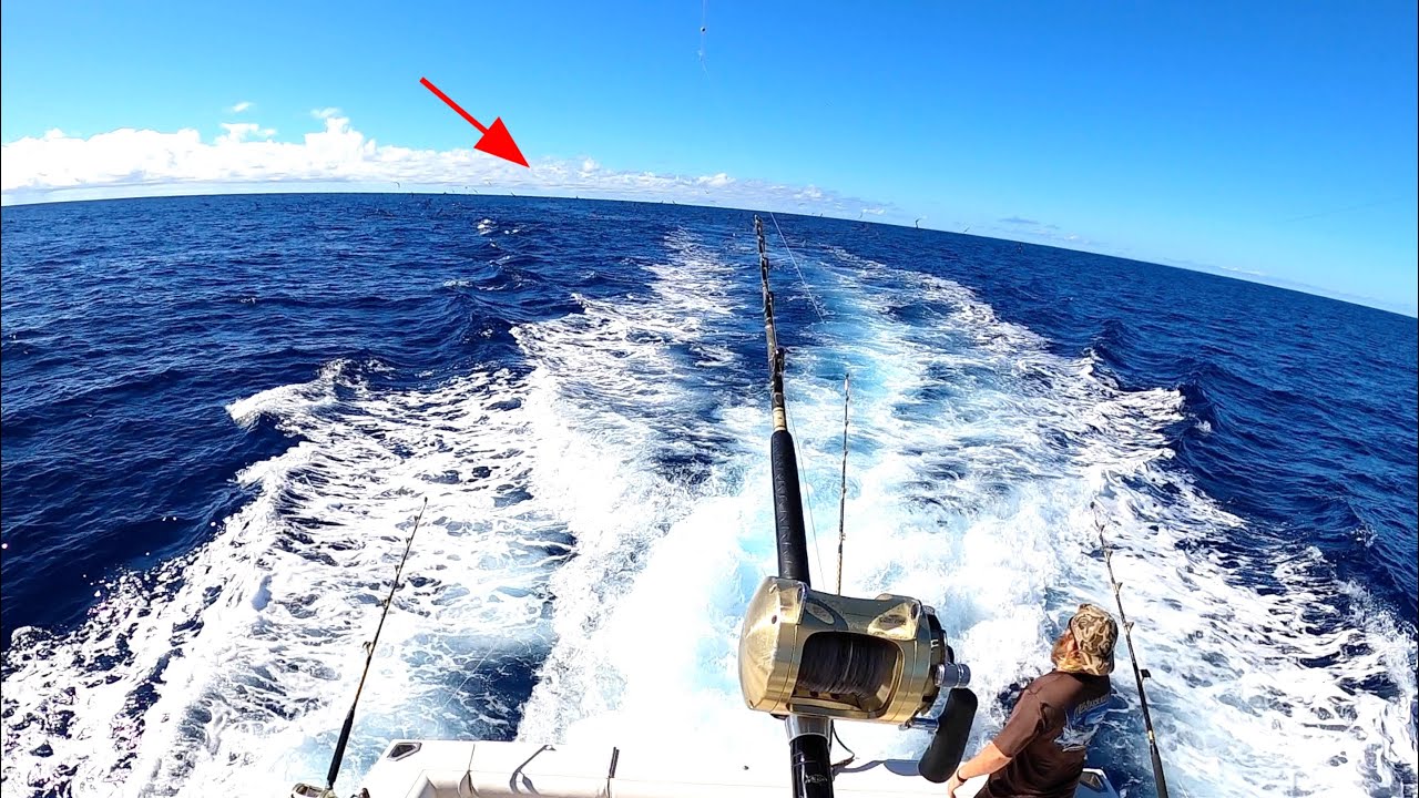 Tuna Fishing in Hawaii!! | INSANE ACTION Deep Sea Fishing Offshore Oahu