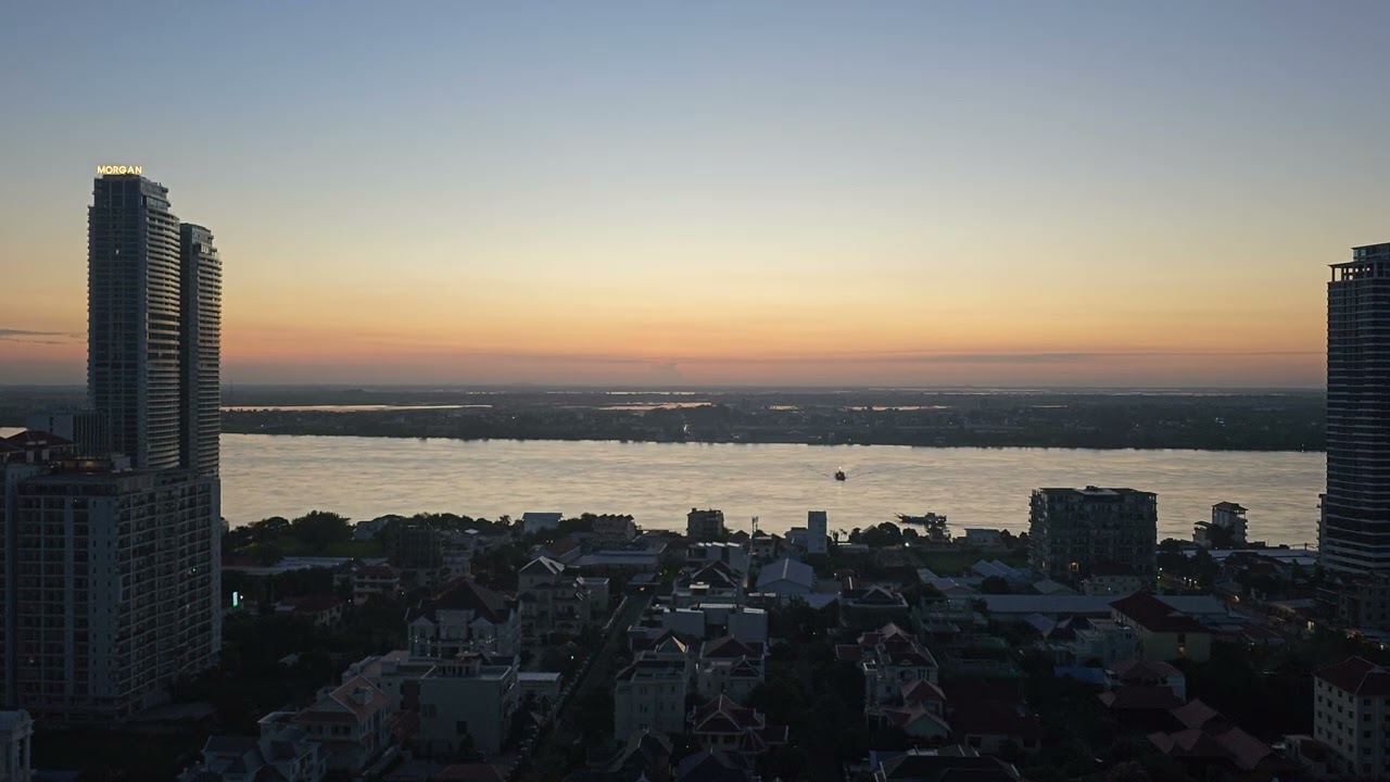 Phnom Penh Sunrise [8K]