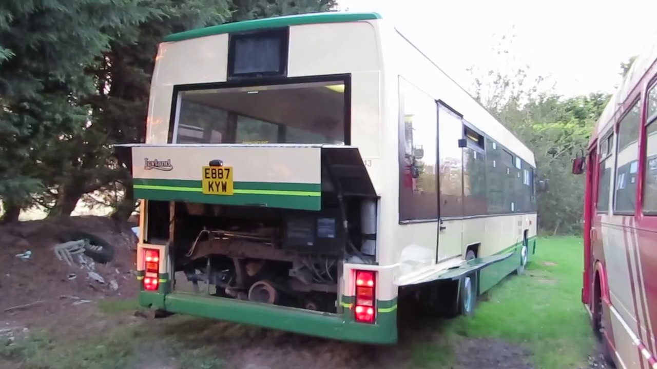 3043 [E887 KYW] idling Leyland TL11